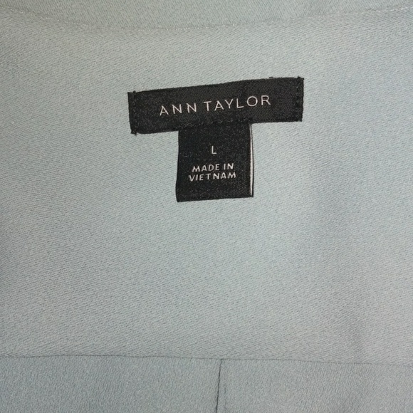 Ann Taylor Blouse - Large - Picture 7 of 8